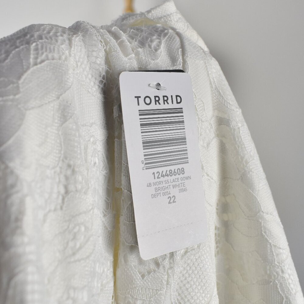 Torrid Ivory Lace Short Sleeve Fit & Flare Wedding Dress NEW - 22 - Picture 12 of 12